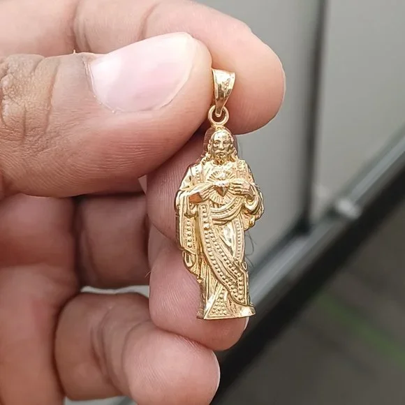 10kt real gold pendant